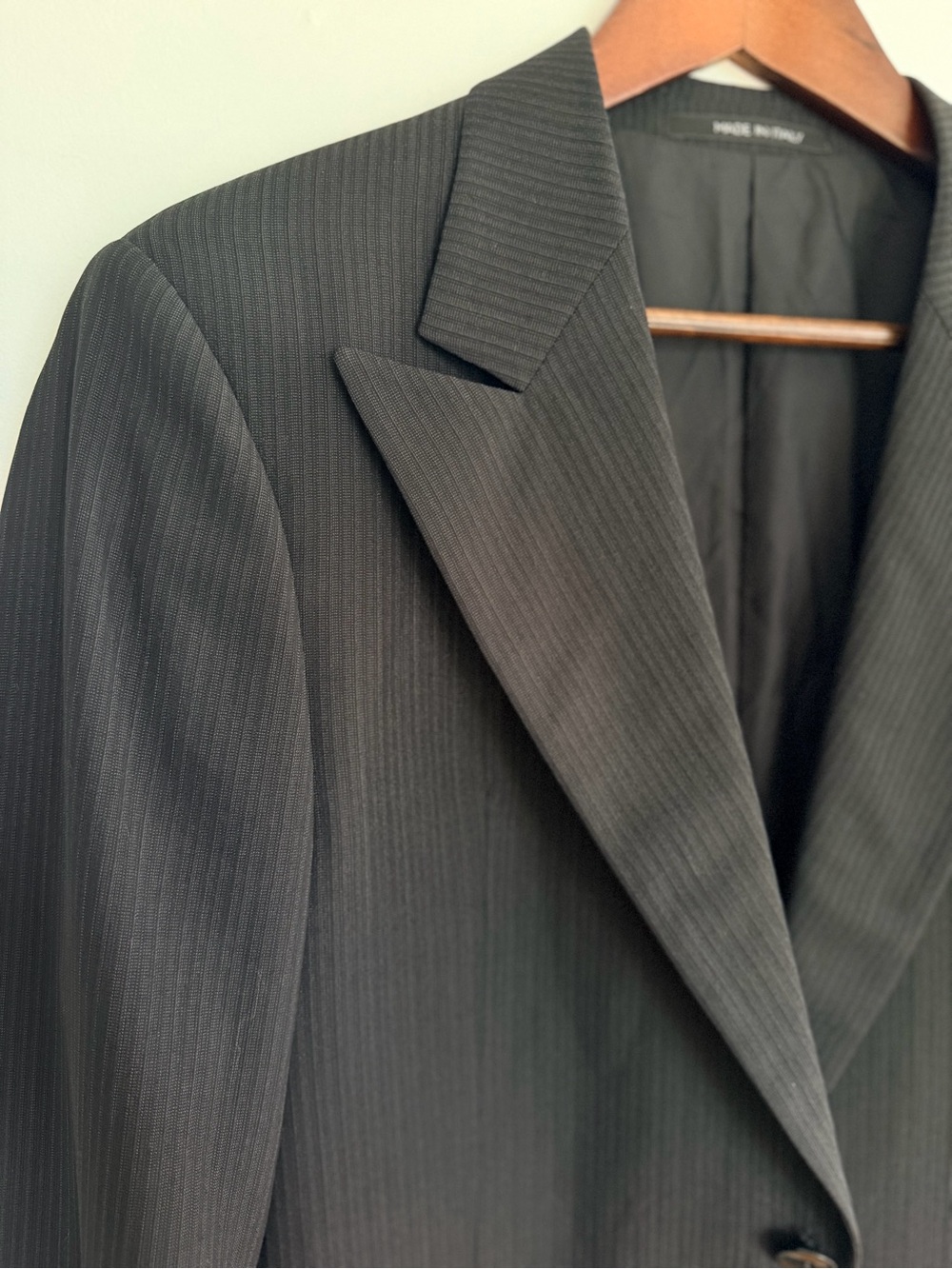 Armani Collezioni Blazer. Made in Italy. Size 50 or 40R